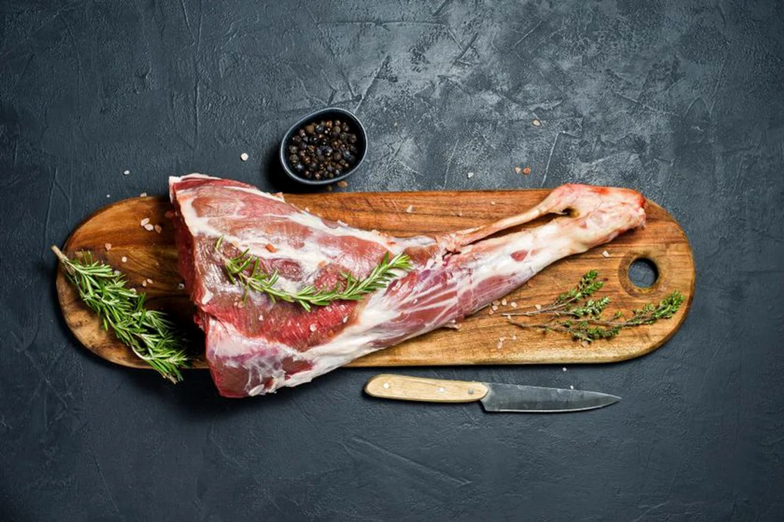 Mielul are o carne marmorată @shutterstockclickpentrufemei.ro