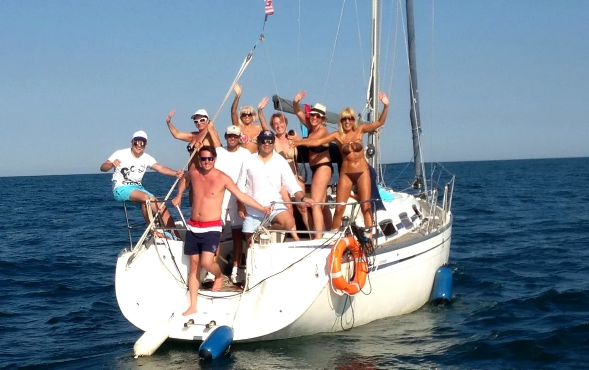 Deputatul PDL, Elena Udrea, în costum de baie FOTO Facebook
