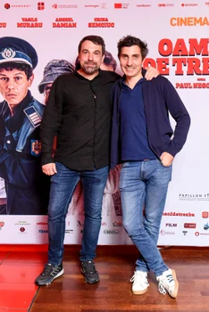 Alexandru Papadopol şi Paul Negoescu la premiera filmului "Oameni de treabă"