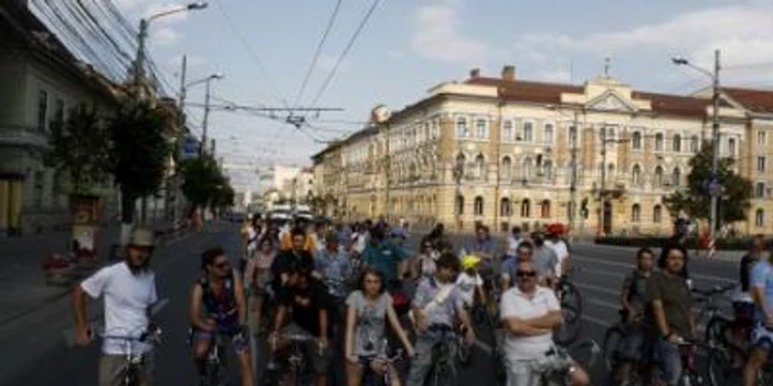 Cluj: Peste o sută de participanţi la Marşul Bicicliştilor (GALERIE FOTO)