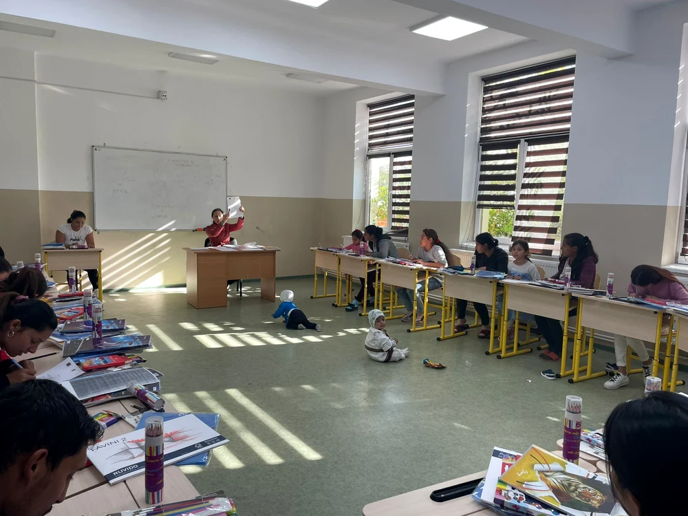 Mamele au venit deseori însoțite de copii la cursuri FOTO: arhiva personală Lăcrămioara Cule 