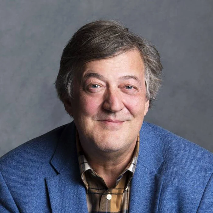 Stephen Fry îl apreciază pe regele Charles pentru modernizarea monarhiei, FOTO facebook/StephenFry57