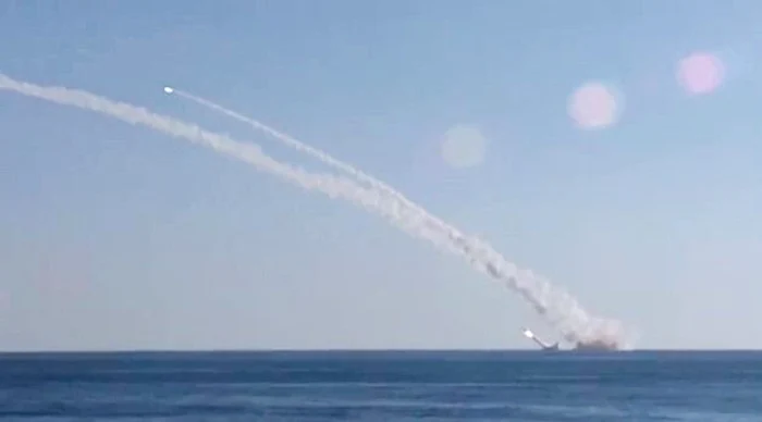 Cu ajutorul submarinului Rostov-on-Don, armata rusească a lansat rachete către orașul sirian Raqqa