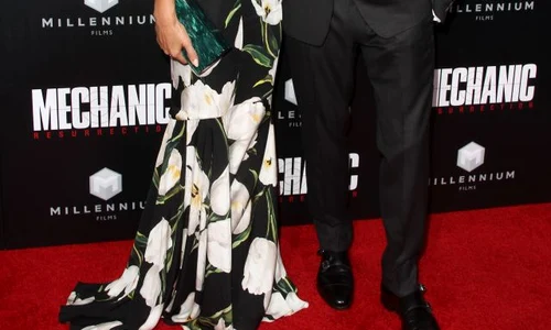 Jessica Alba at Mechanic: Resurrection Premiere in Hollywood jpeg