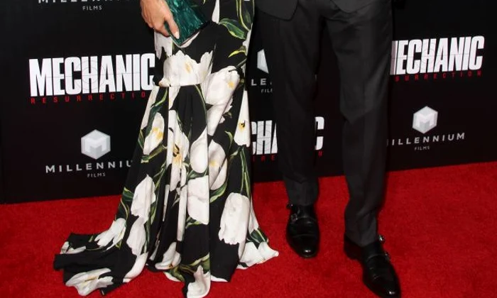 Jessica Alba at Mechanic: Resurrection Premiere in Hollywood jpeg