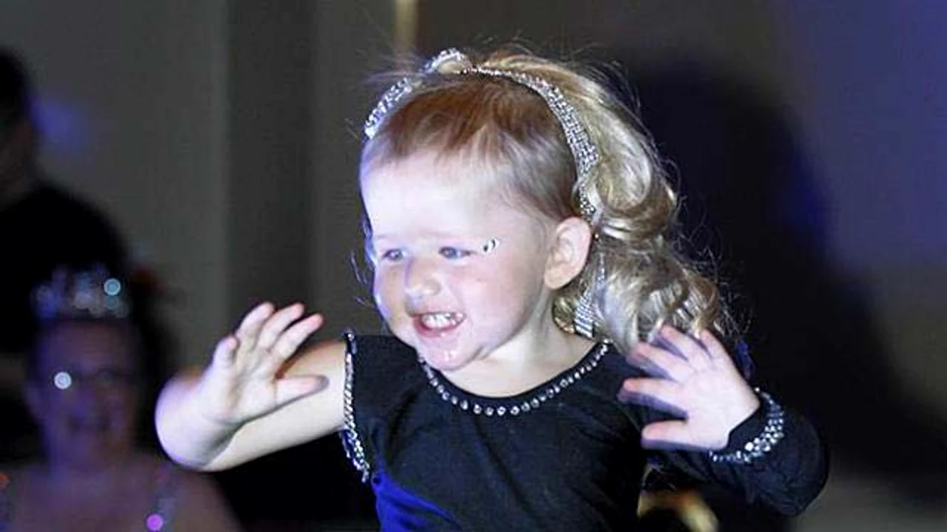 
    Micuţa este obişnuită să fie în lumina reflectoarelor  