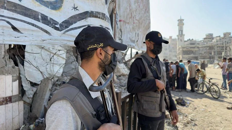 Forțe de securitate Hamas, pe străzile din Gaza după intrarea în vigoare a armistițiului. Conducerea civilă i-a trimis o scrisoare lui Trump