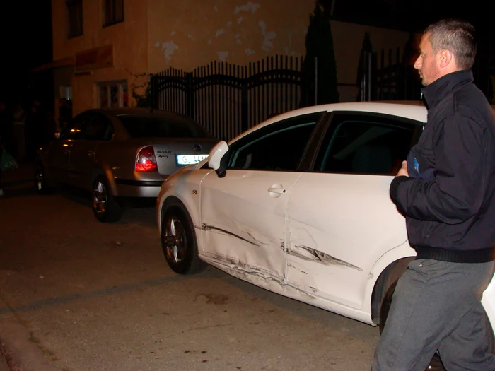 Alte două autoturisme au fost lovite