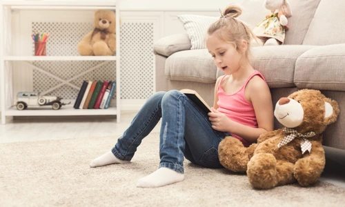 1 fetita citeste 1109358518 jpg jpeg