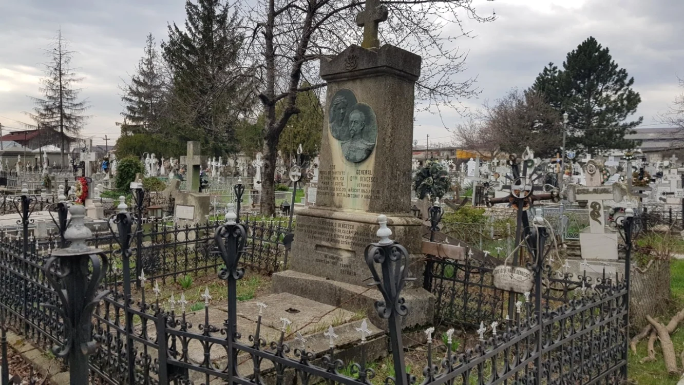 Monumentul Zoe şiDumitru Bengescu are anul acesta finanţare pentru a fi reabilitat FOTO: Alexandra Tătaru
