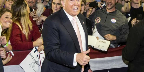 Donald Trump faţă în faşă cu suporterii săi Foto Guliver Gettyimages