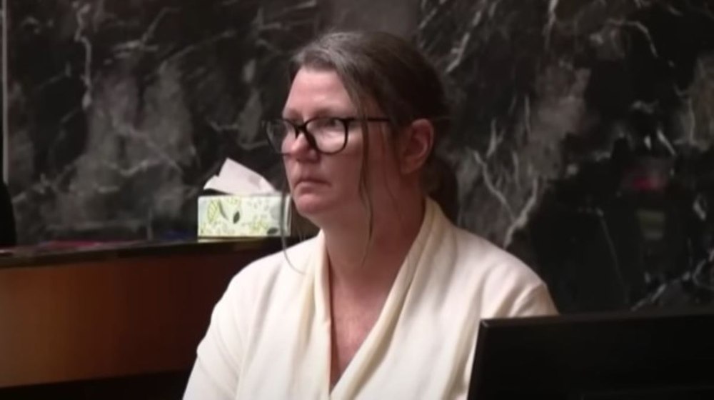 Mama unui elev american care și-a ucis colegi de clasă, găsită vinovată de omor din culpă, pentru că nu a împiedicat crimele | VIDEO