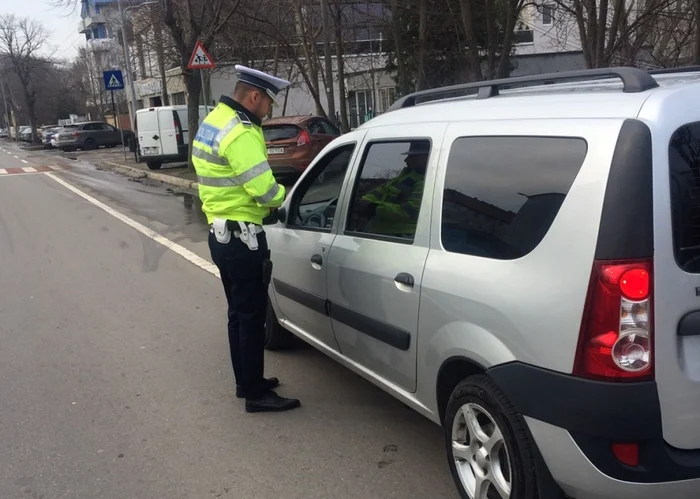 Poliţiştii le vor interzice şoferilor să mai circule dacă au ITP-ul expirat. FOTOArhivă.