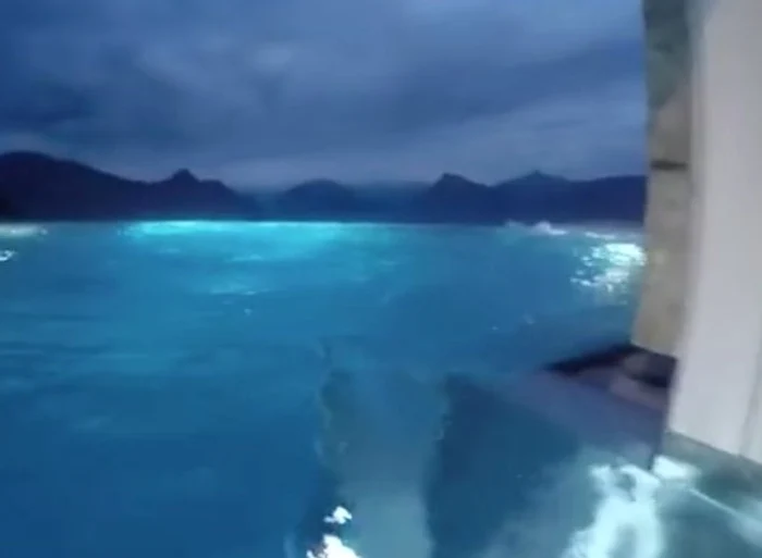 Pe acoperișul Vilei Honneg se află această piscină magnificăFoto Mirror.co.uk