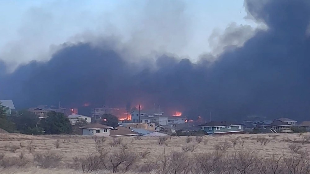 Stare de urgenţă în Paradis: Hawaii, mistuit de incendii devastatoare: „Oamenii sar în apă pentru a scăpa de foc“ VIDEO 