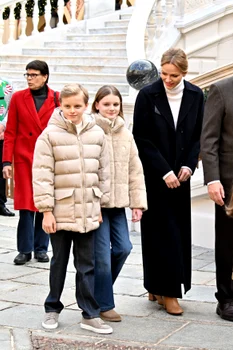 Prințesa Charlene de Monaco cu copiii ei, Jacques și Gabriella