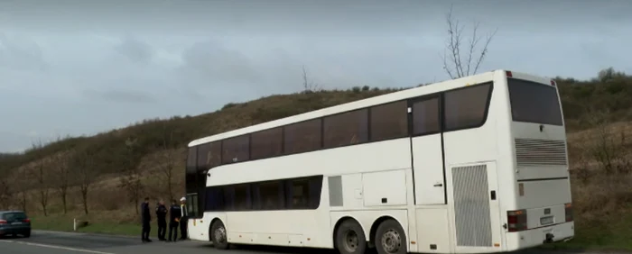 Autocarul în care se afla eleva FOTO: captură video ProTV