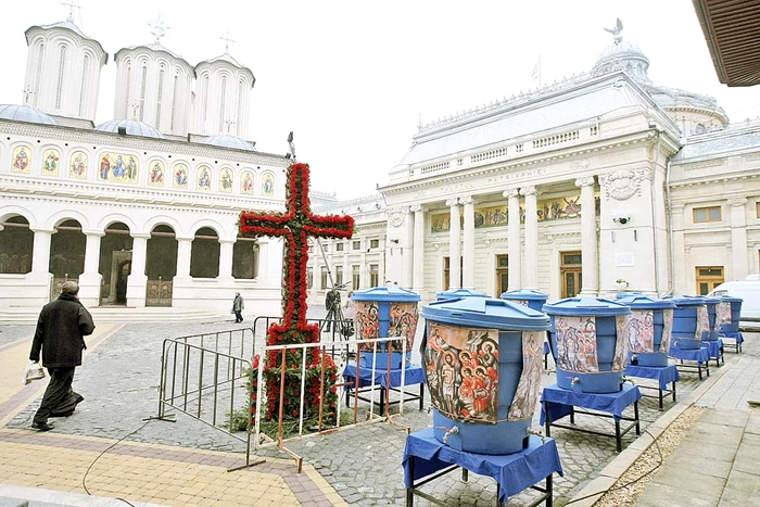 Aşa arată butoaiele în care se ţine apa