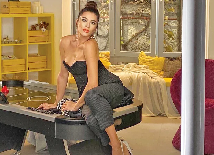 
    Claudia Pătrăşcanu a revenit în muzică cu o piesă cu un puternic impact emoţionalFoto: arhivă personală  