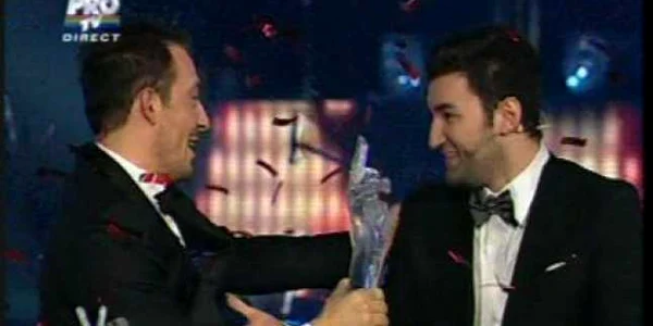Ştefan Stan este câştigătorul show-ului "Vocea României"