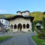 Manastirea lainici  Defileul Jiului  Foto Daniel Guță  ADEVĂRUL (26) JPG