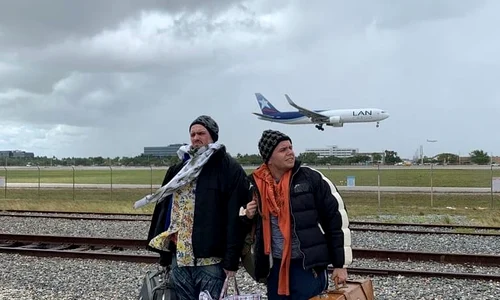 Filmul spune povestea  lui Ion şi Ilie, doi români  ajunşi în America jpeg