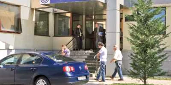 Autoritatea Naţională pentru Restituirea Proprietăţilor a risipit sute de mii de euro pe an  
