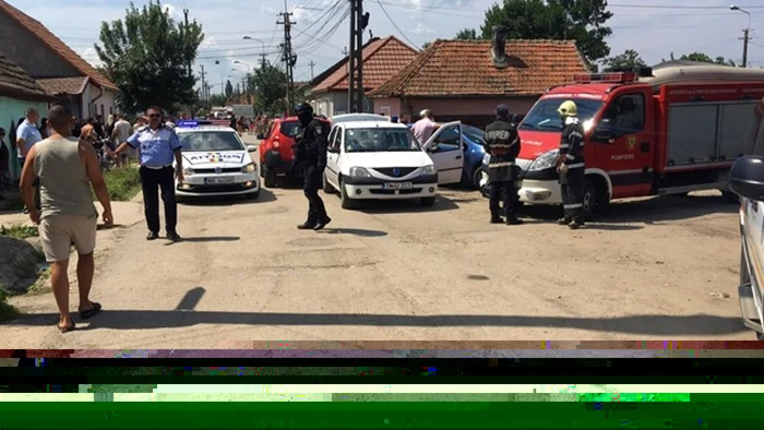 Poliţiştii au intervenit în cartierul Kuncz pentru aplanarea conflictului FOTO tion.ro
