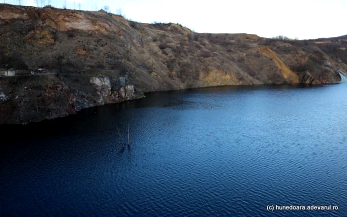 lacul teliuc hunedoara foto daniel guta adevarul