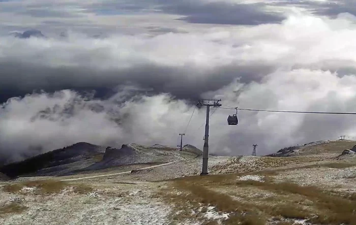 
    Traseele montane din Bucegi au fost închise, închise începând de astăzi (15 noiembrie), până primăvara viitoare, decizia fiind luată după ce vremea s-a întrăutăţit la munteFOTO: Facebook  