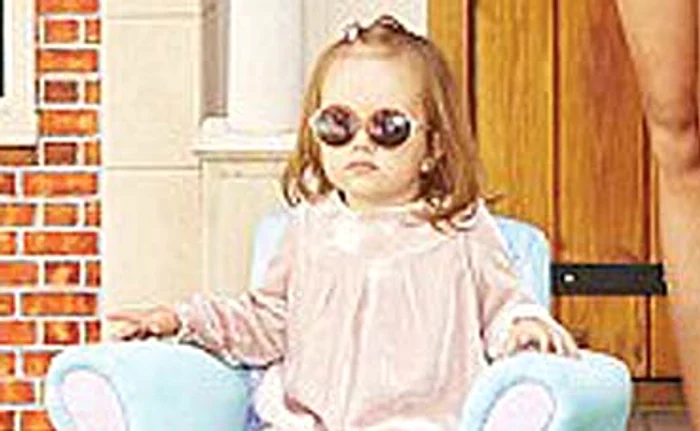 Sophia Ecclestone are propria limuzină, zboară cu elicopterul când are chef şi îşi face pedichiura la saloane de lux