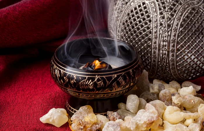 Știați că tămâia vă poate ajuta să scăpați de anumite dureri și afecțiuni?Foto: Shutterstock
