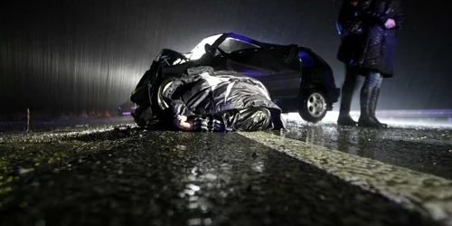 În urma accidentului, mai multe mașini au fost avariate