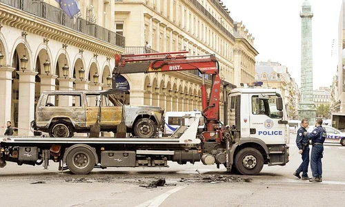Parisul, terorizat de hoţi jpeg