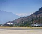 Regele Maha Vajiralongkorn (Rama X) și Regina Suthida ai Thailandei au pilotat aeronava cu care au ajuns în Bhutan. FOTO: Casa Regală din Bhutan