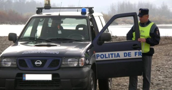 Arad: Egipteni prinși la frontieră cu vize false