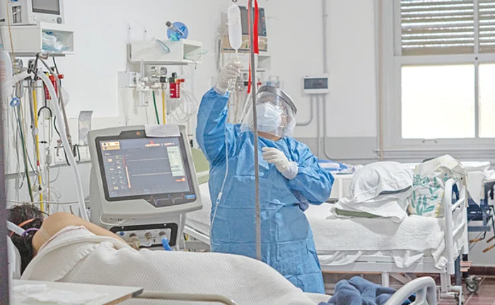 
    Medicul Gabriela Eminovici se bucura de simpatia colegilor şi a pacienţilorFoto: turnulsfatului.ro  