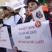 Protest organizat de Federaţia Naţională Sindicală Ambulanţa în Bucureşti FOTO Inquam Photos / Octva Ganea
