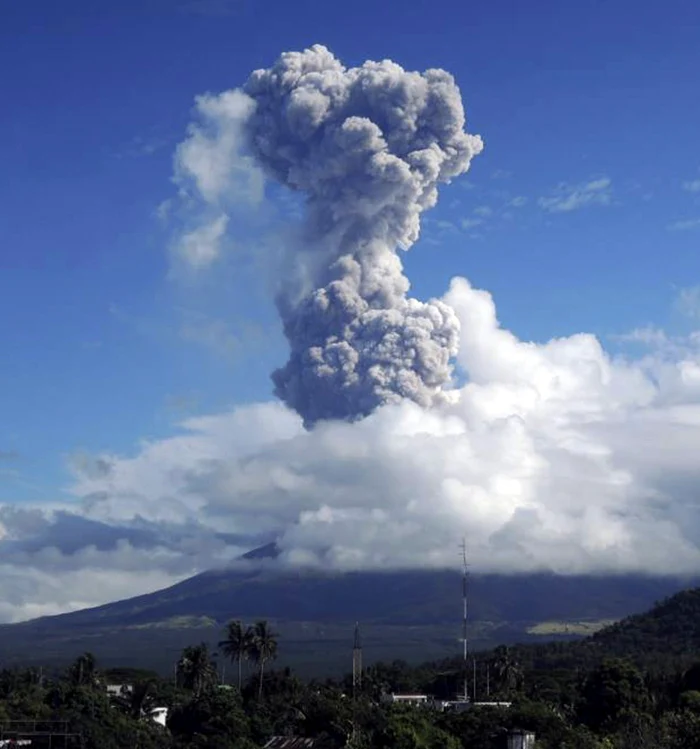 Vulcanul Mayon se află în apropierea oraşului filipiney Legapzi FOTO Reuters