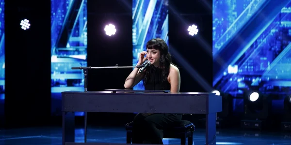 julia alexis foto antena 1