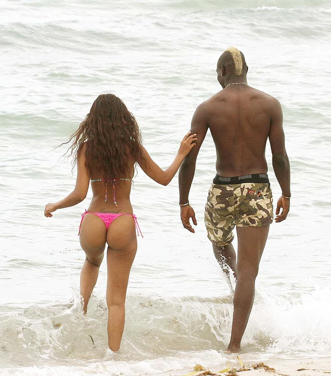 Mario Balotelli si logodnica Fanny Neguesha