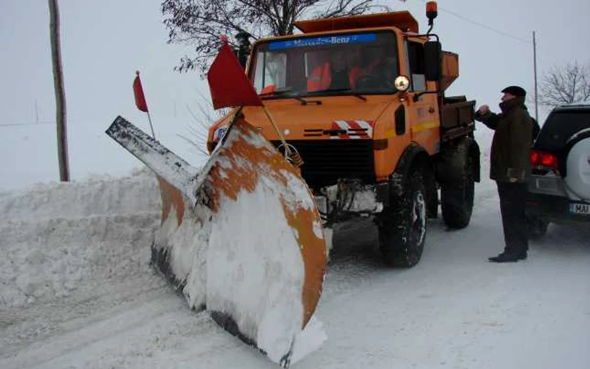 Utiliajele de deszăpezire au acţionat toată noaptea