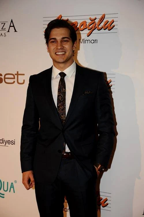 actori turci cagatay ulusoy jpeg