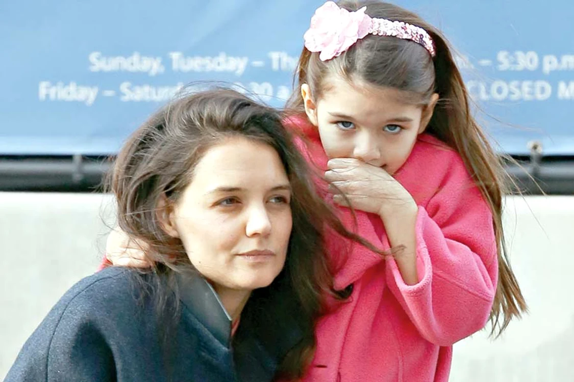 Katie Holmes face Crăciunul cu fiica