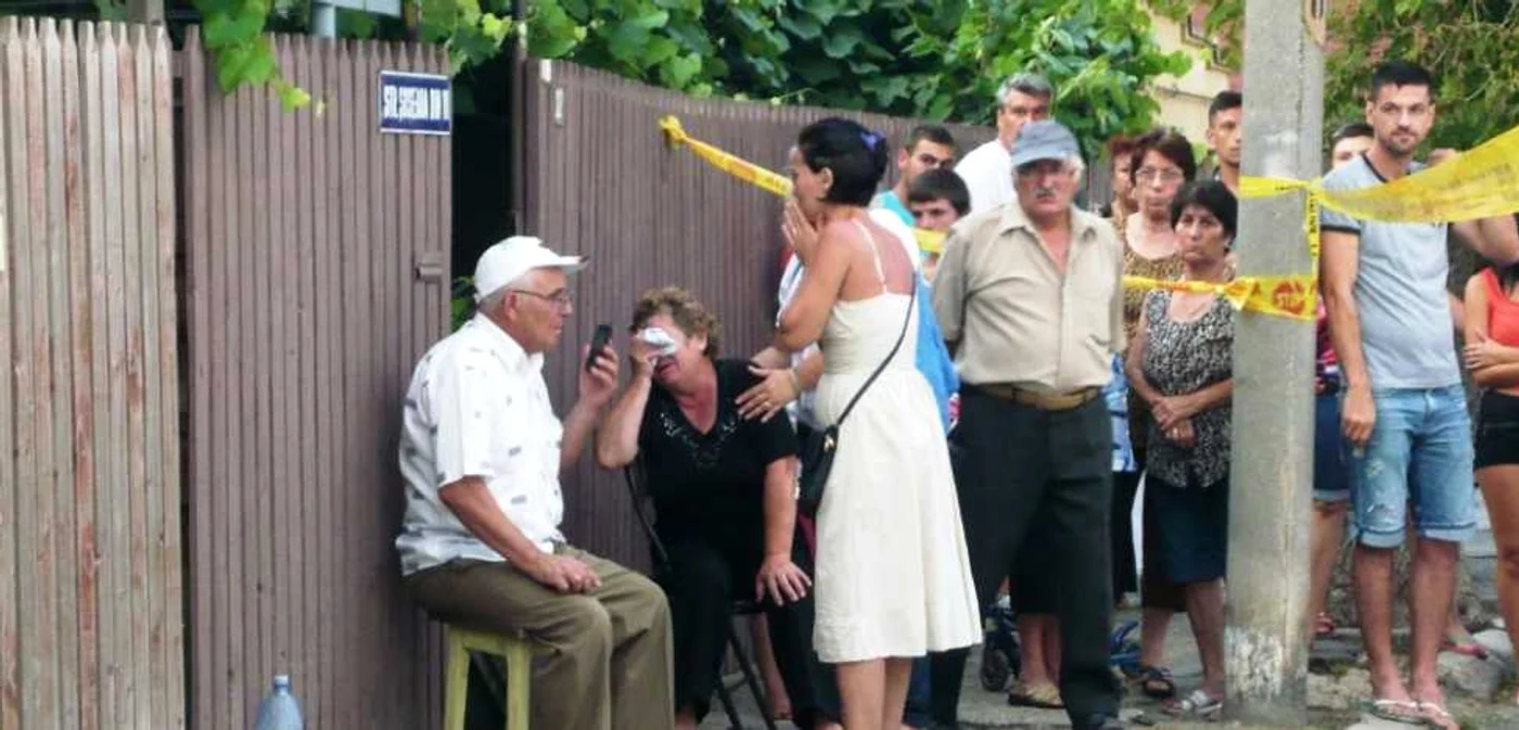 Constanţa - dublă crimă urmată de sinucidere pe strada Şoseaua din vii Foto Mariana Iancu
