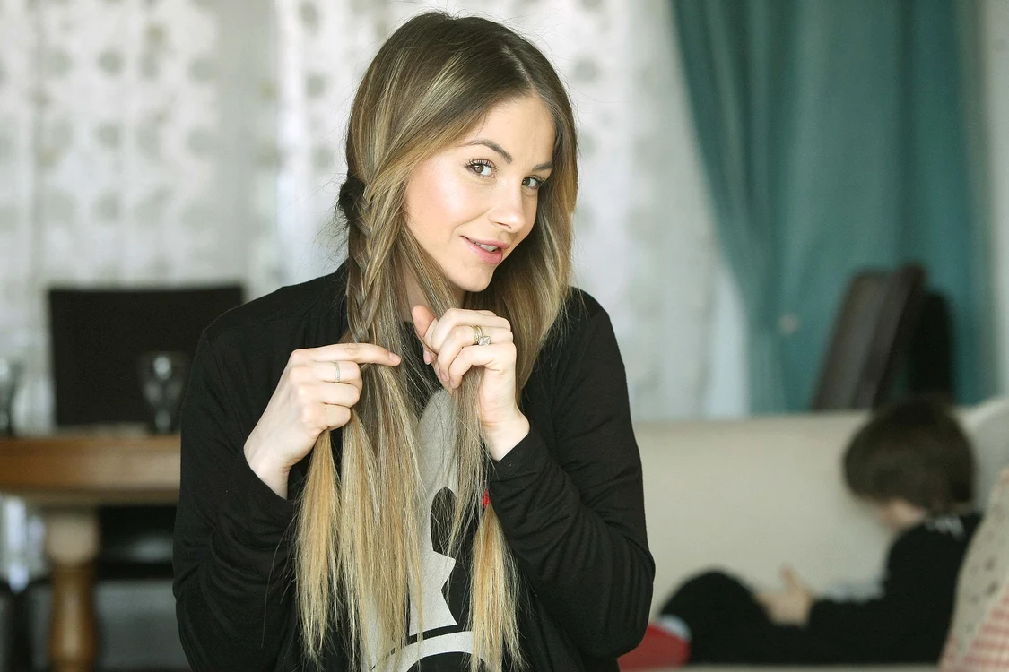 
    Grațiela Duban te învață cum să-ți împletești părul  