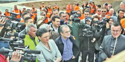 Emil Boc şi Anca Boagiu, la inaugurarea tronsonului Murfatlar - Valu lui Traian