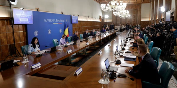 Ședință de guvern la Palatul Victoria din București. FOTO Inquam Photos / George Călin