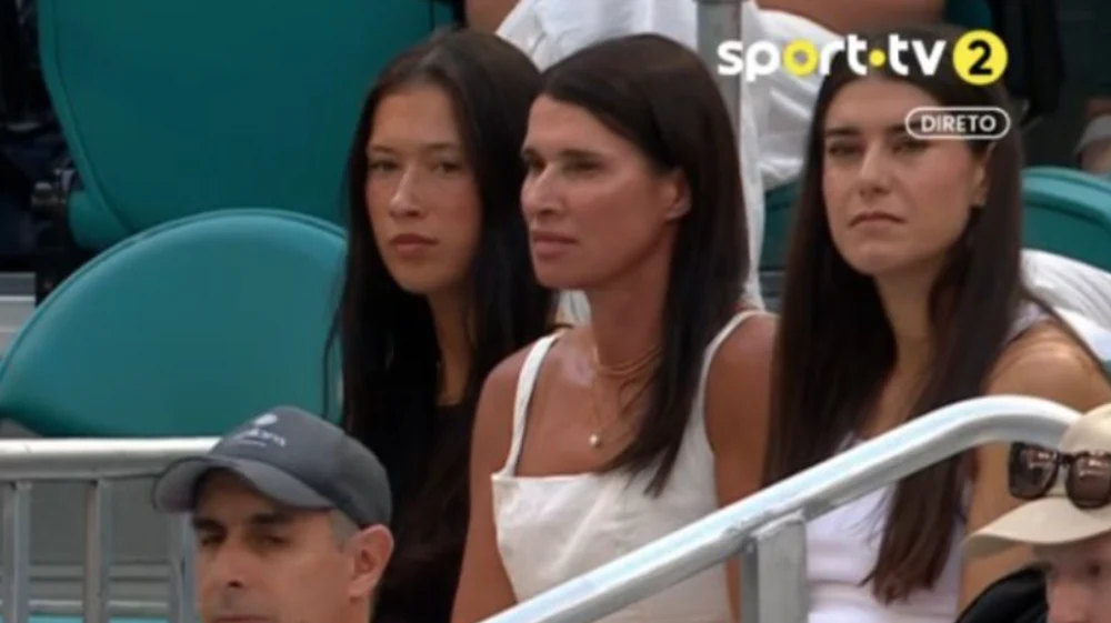 Italienii au dat cărțile pe față despre relația dintre Sorana Cîrstea și Jannik Sinner. Românca a tot dat târcoale pe la loja italianului, la Miami