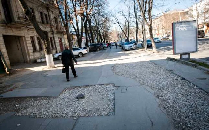 trotuare chisinau bulevardul stefan cel mare FOTO Alexandru Tarlev